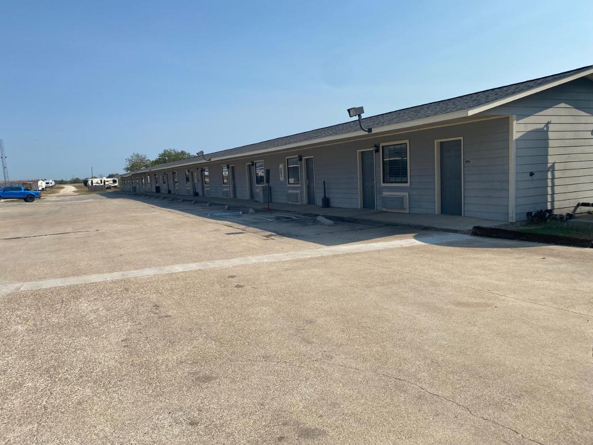 Southern Inns And Suites Now Offering Rv Spaces For Rent Yorktown Eksteriør bilde